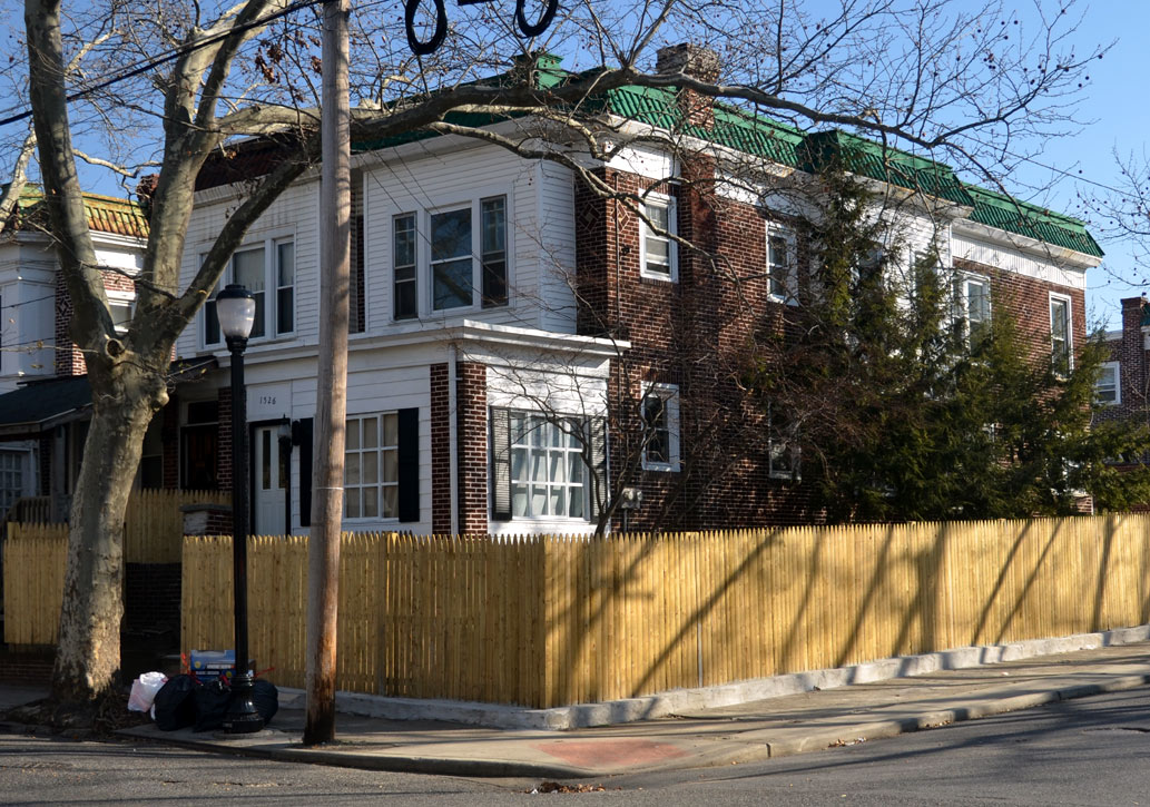 1526–1528 Wildwood Avenue, January 4, 2012