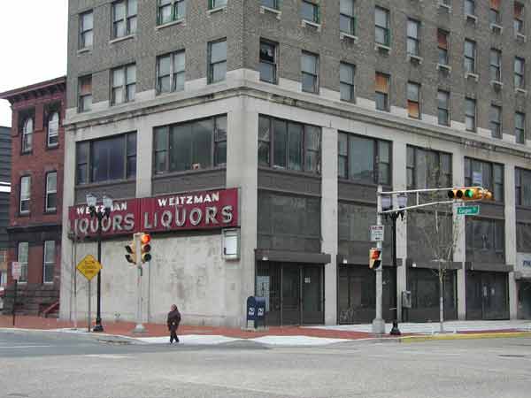 Weitzman Liquors in The Wilson Building, 622 Cooper Street, 2003