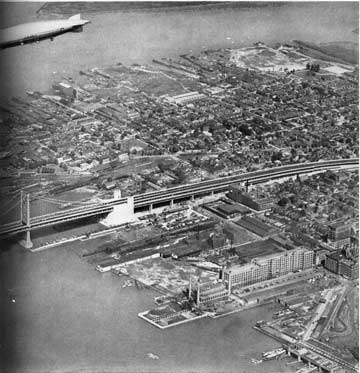 Dirigible Los Angeles Over the Delaware River