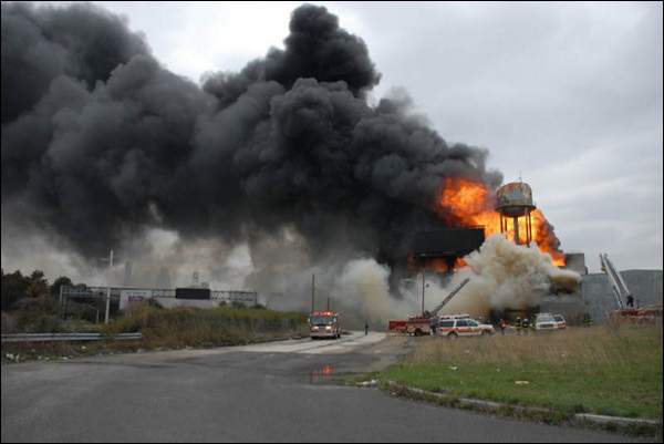 Three-alarm fire at the old Haddon Bindery, Camden, April 6, 2008