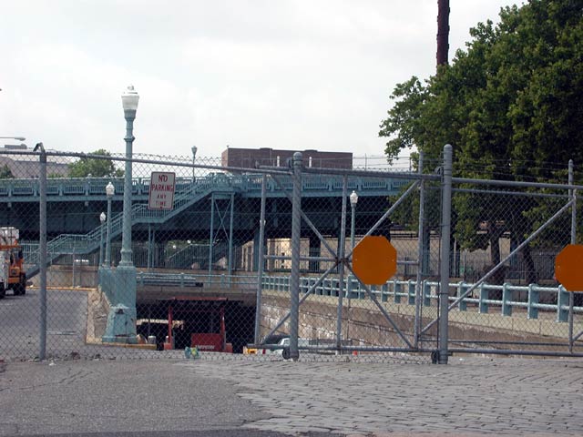 4th Street tunnel under the Ben Franklin Bridge, looking south, July 5, 2004