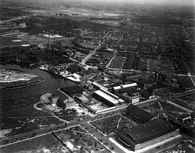 Aerial view of Memorial Avenue, mid-1930s — Camden Convention Hall, Mechling Brothers factory, Forest Hill Park, Camden High School, Farnham Park, Central Airport