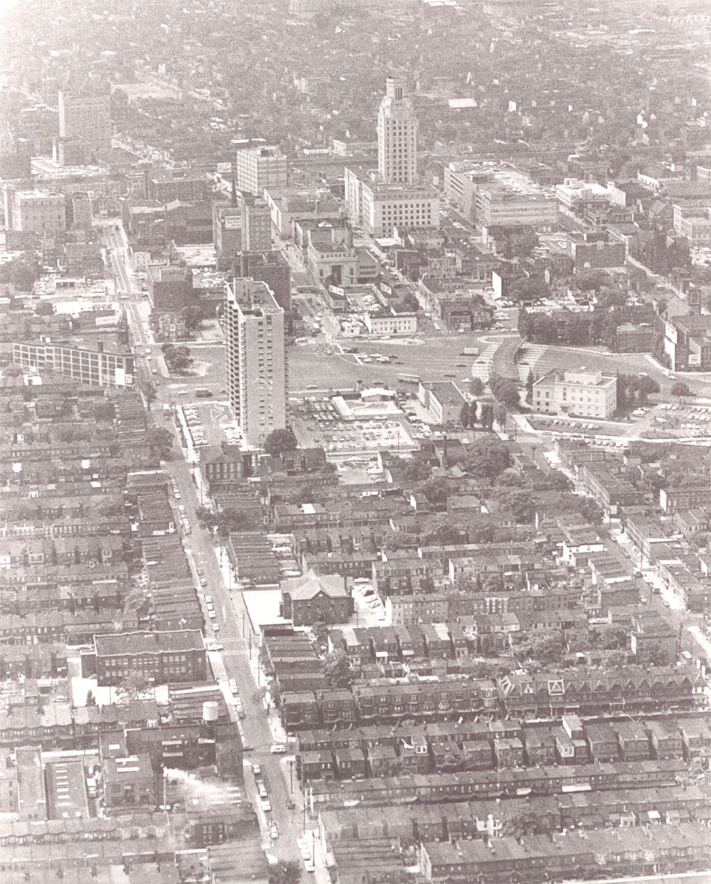 July 7, 1965 aerial view looking south towards downtown along North 7th Street from over Pyne Point