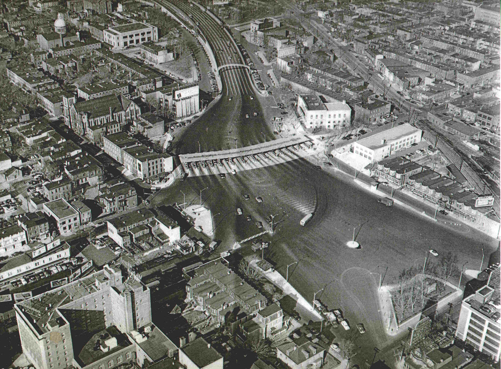 1952 aerial view of Bridge Plaza from over North 7th Street and Cooper Street