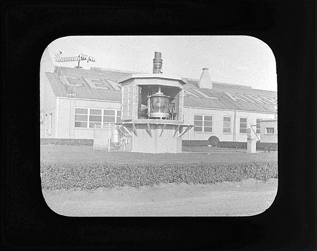 Central Airport 1930s landing beacon