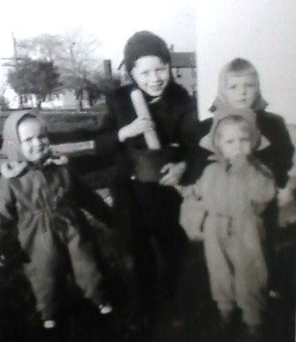 Joe Seddon Jr. with Diana, Gail and Susan Hickey, 1948