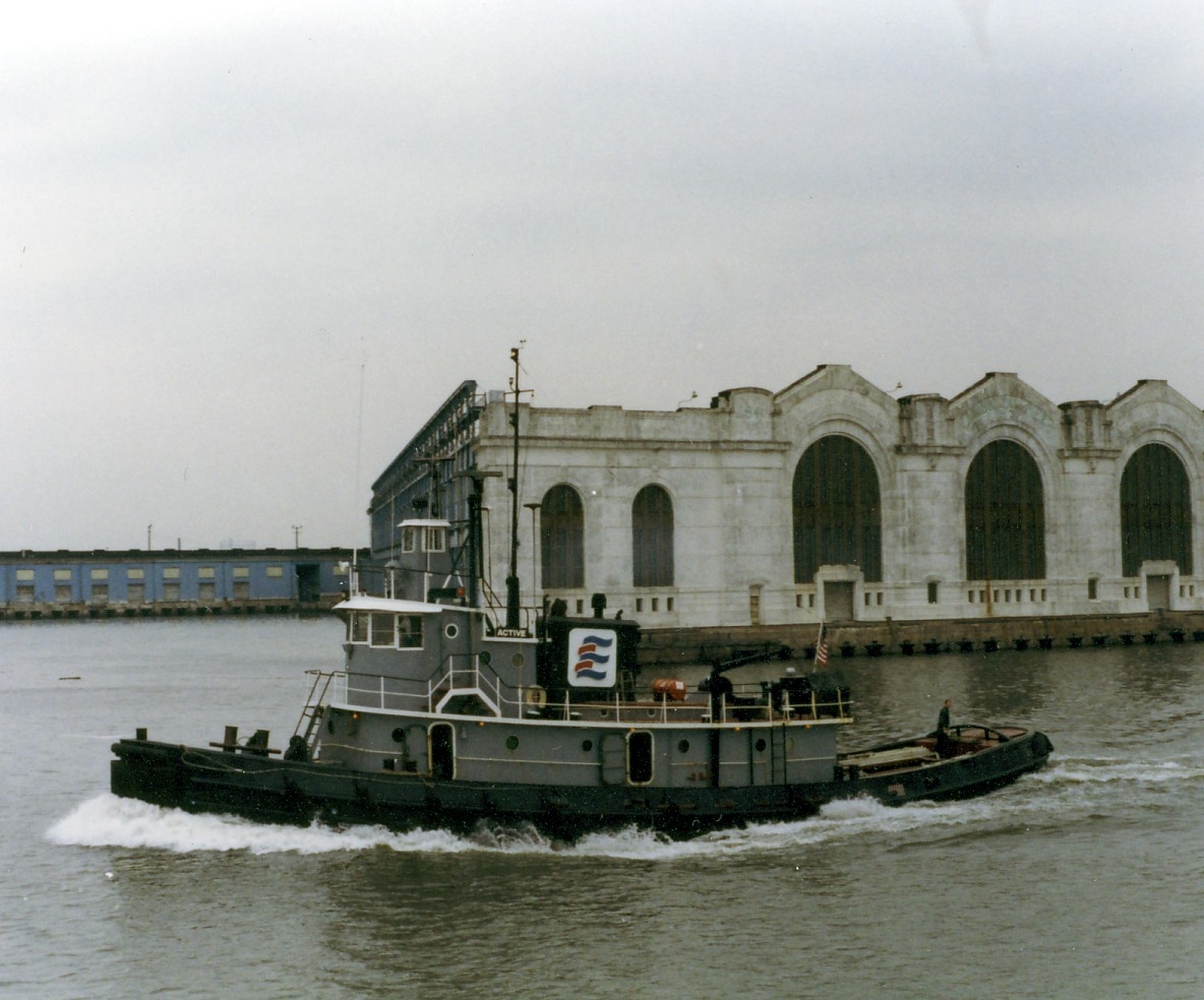 ACTIVE, a tugboat belonging to Express Marine
