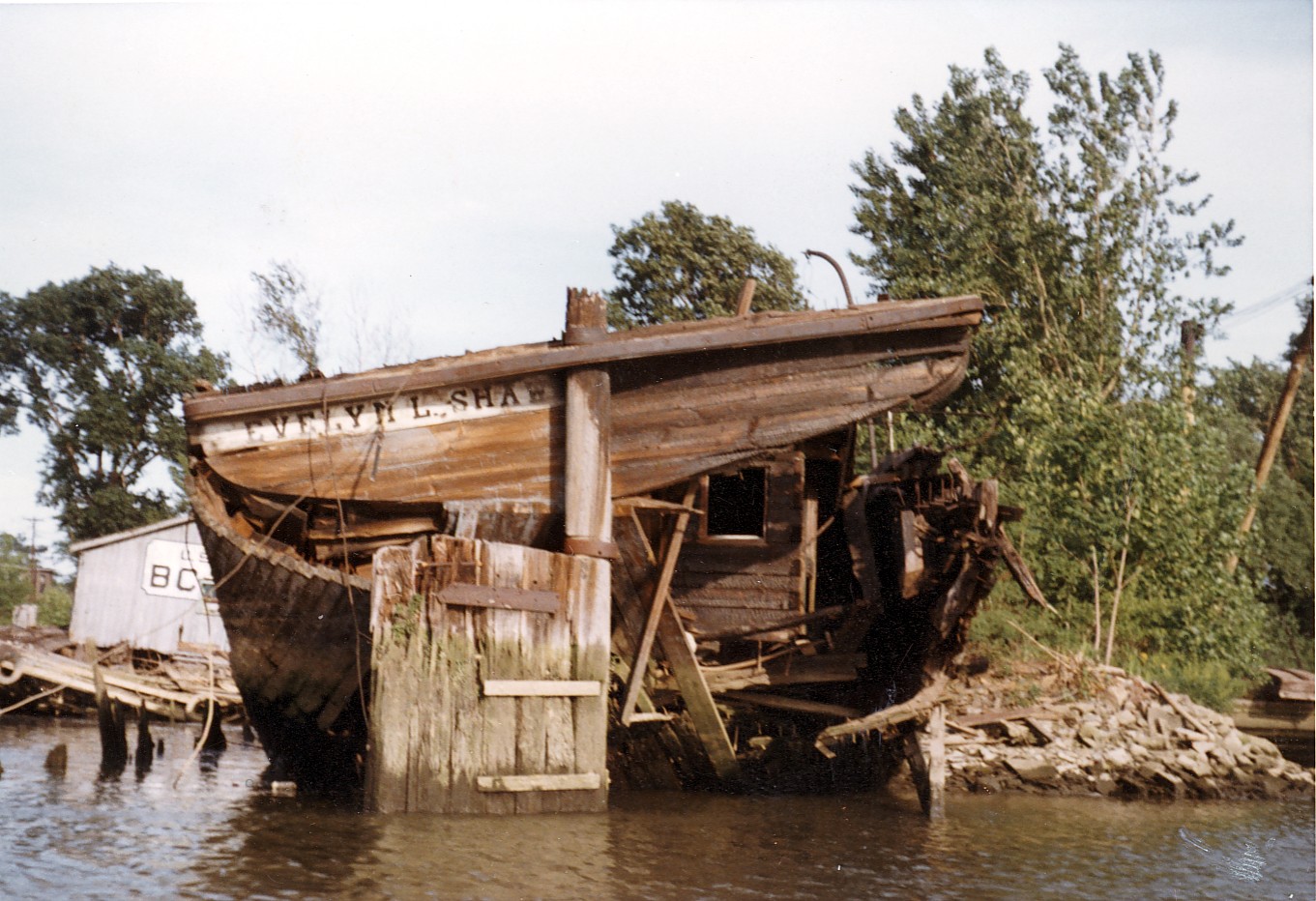Abandoned barges and tugboats in Cramer Hill