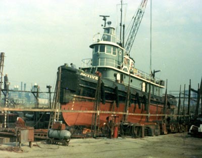 ACTIVE tugboat at Cramer Hill