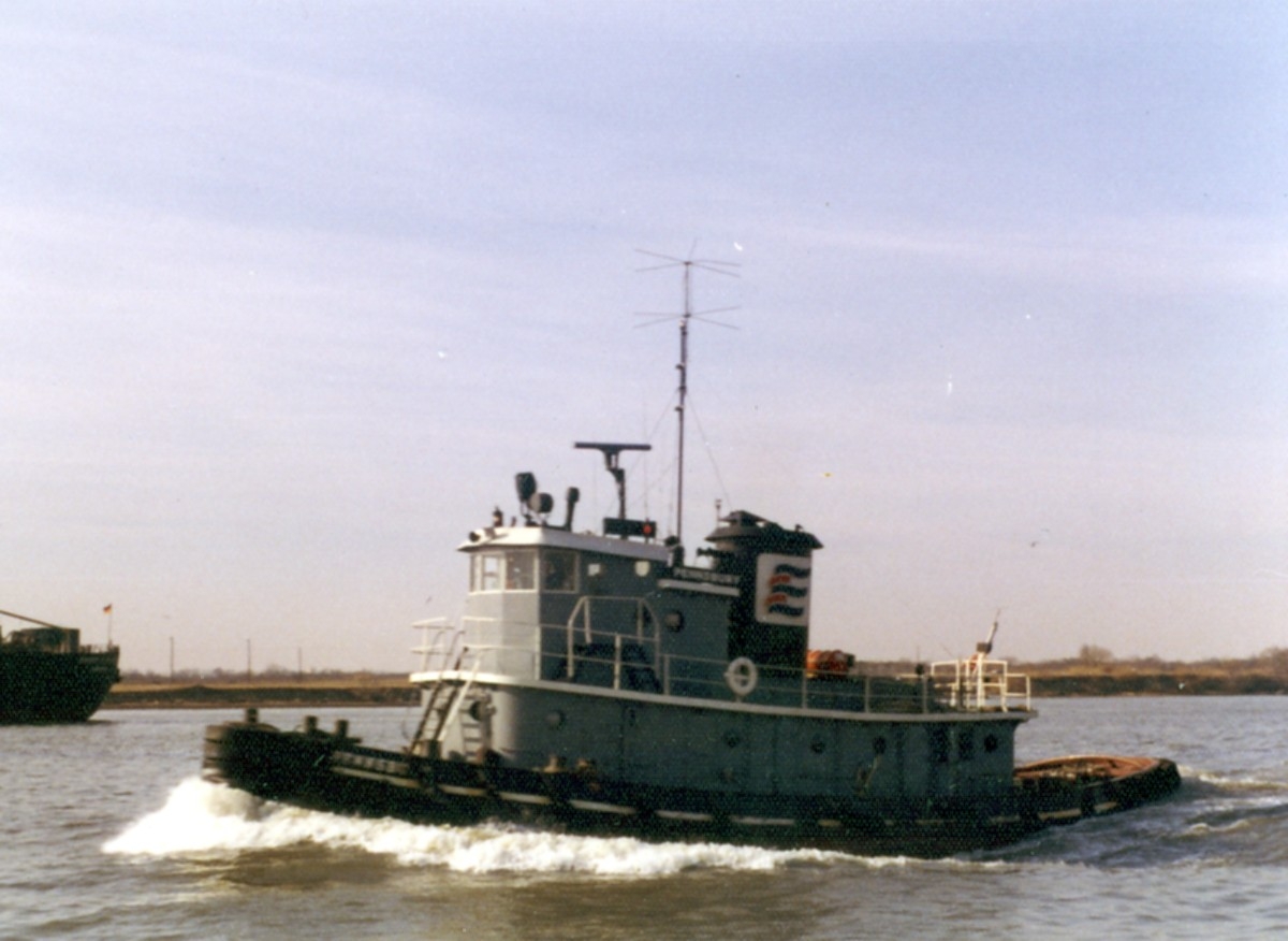 PENNSBURY, a tugboat belonging to Express Marine