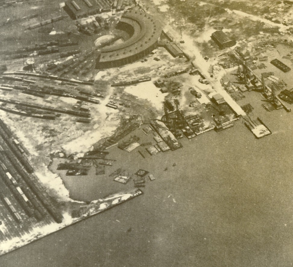 Pennsylvania Railroad Roundhouse on the Camden waterfront, late 1920s