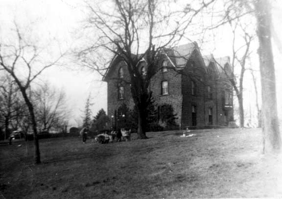 Dudley Grange, 1944