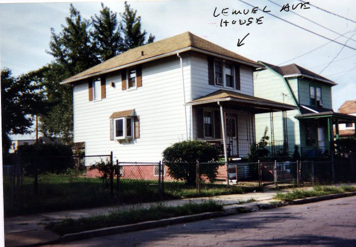3260 Lemuel Avenue in 1994