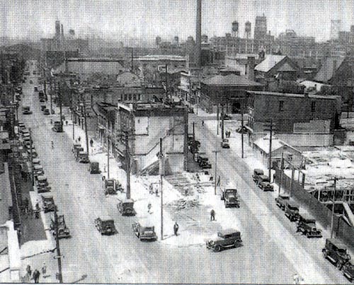 Federal and Arch Streets as seen from Broadway and Federal, 1930s — the block where the Parkade Building would later be built