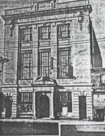 415 Broadway, 1942. Just prior to its sale to the Borsteins