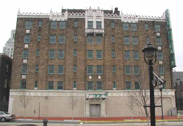 Plaza Hotel, 2002