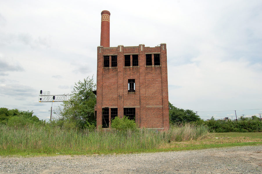 Camden City Incinerator looking east towards Cooper River, July 2006
