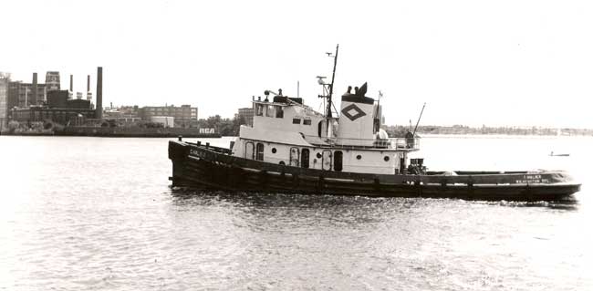 Curtis Bay Towing Company tug CAVALIER, August 1981