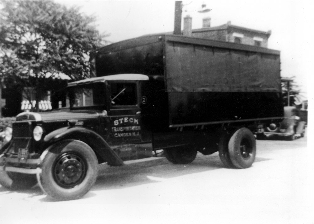 Tiedeken-built Stech Transportation truck, alternate view