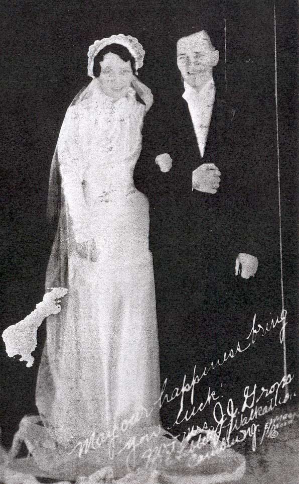 Mr. and Mrs. Johnny and Marie Groves — 1935–1936 Camden Walkathon