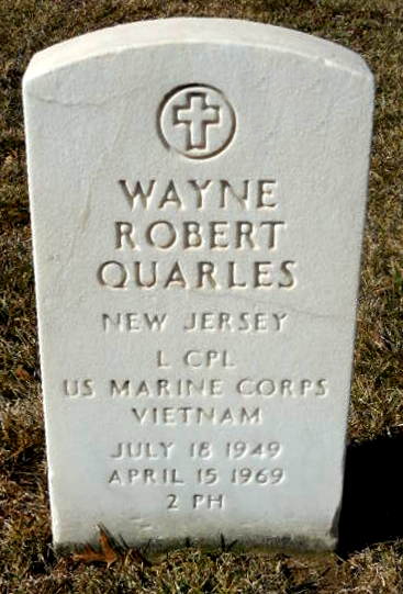 Grave marker of Wayne Robert Quarles, Beverly National Cemetery