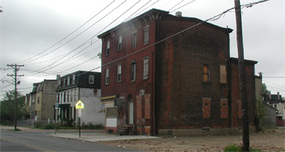 310 State Street as seen from the middle of the 200 block, May 2004