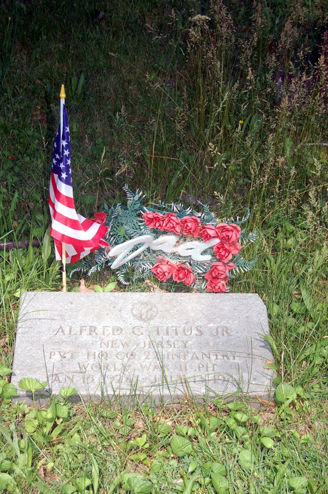 Grave of Alfred C. Titus Jr. at New Camden Cemetery