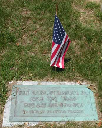 Grave marker of Private Eli Earl Plumley Jr. at Lorraine American Cemetery, Saint-Avold, France