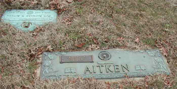 Adjacent graves of Richard K. Aitken and his brother Edward K. Aitken at Lakeview Memorial Park