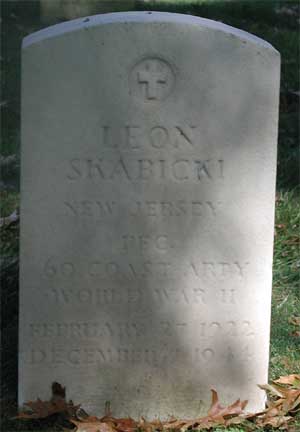 Gravestone of Private First Class Leon Skabicki, Beverly National Cemetery, Beverly NJ