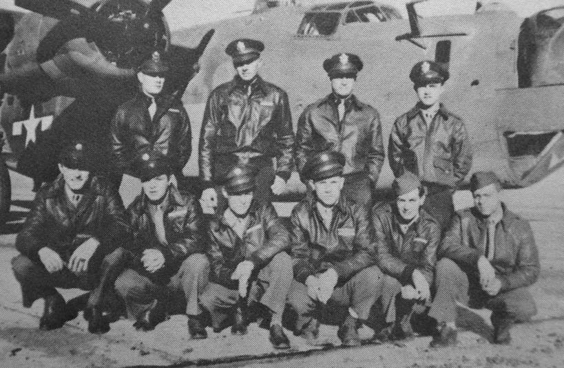 718th Bomber Squadron crew photograph