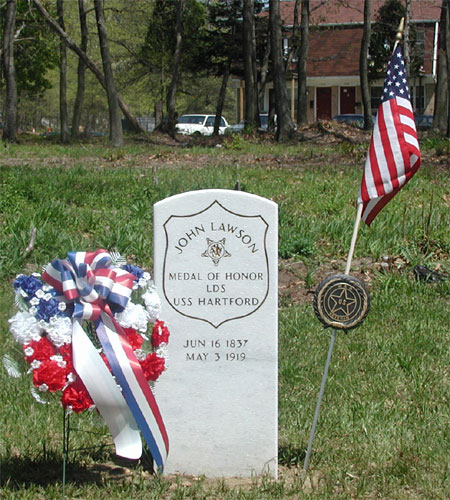Dedication ceremony at Mount Peace Cemetery, April 24, 2004