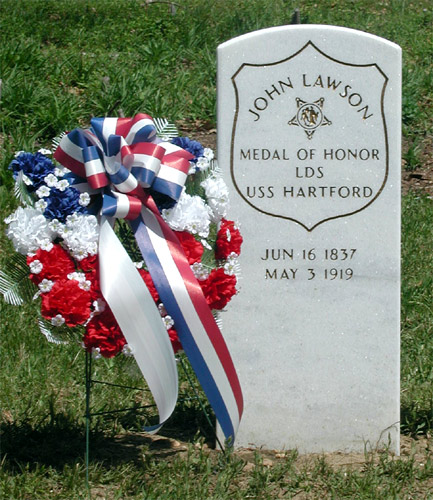 Dedication ceremony at Mount Peace Cemetery, April 24, 2004
