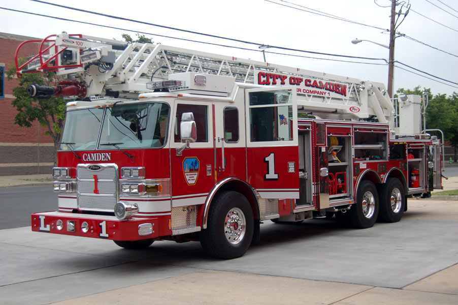 Ladder Company 1 on North 3rd Street, May 11, 2010 — photo 1