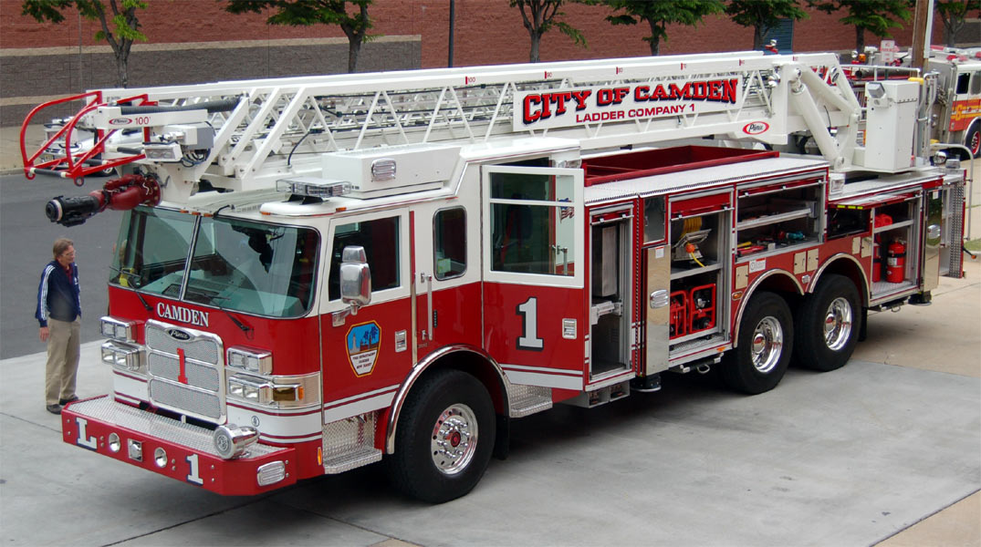Ladder Company 1 on North 3rd Street, May 11, 2010 — photo 2