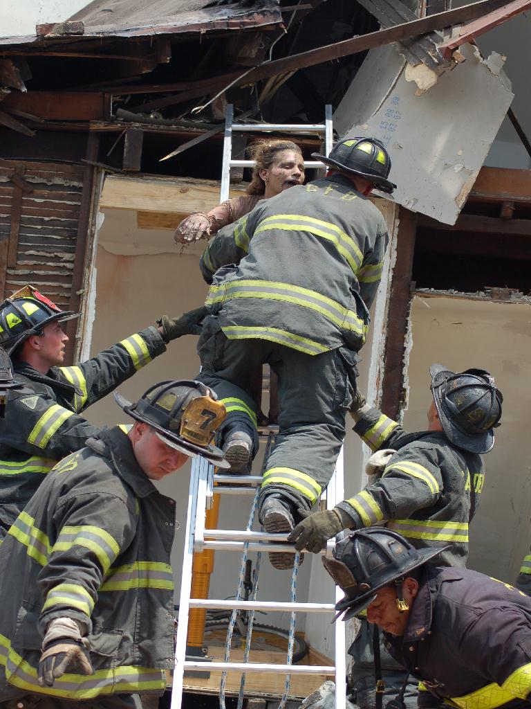 620 Sycamore Street fire, June 17, 2006 — Camden firefighters