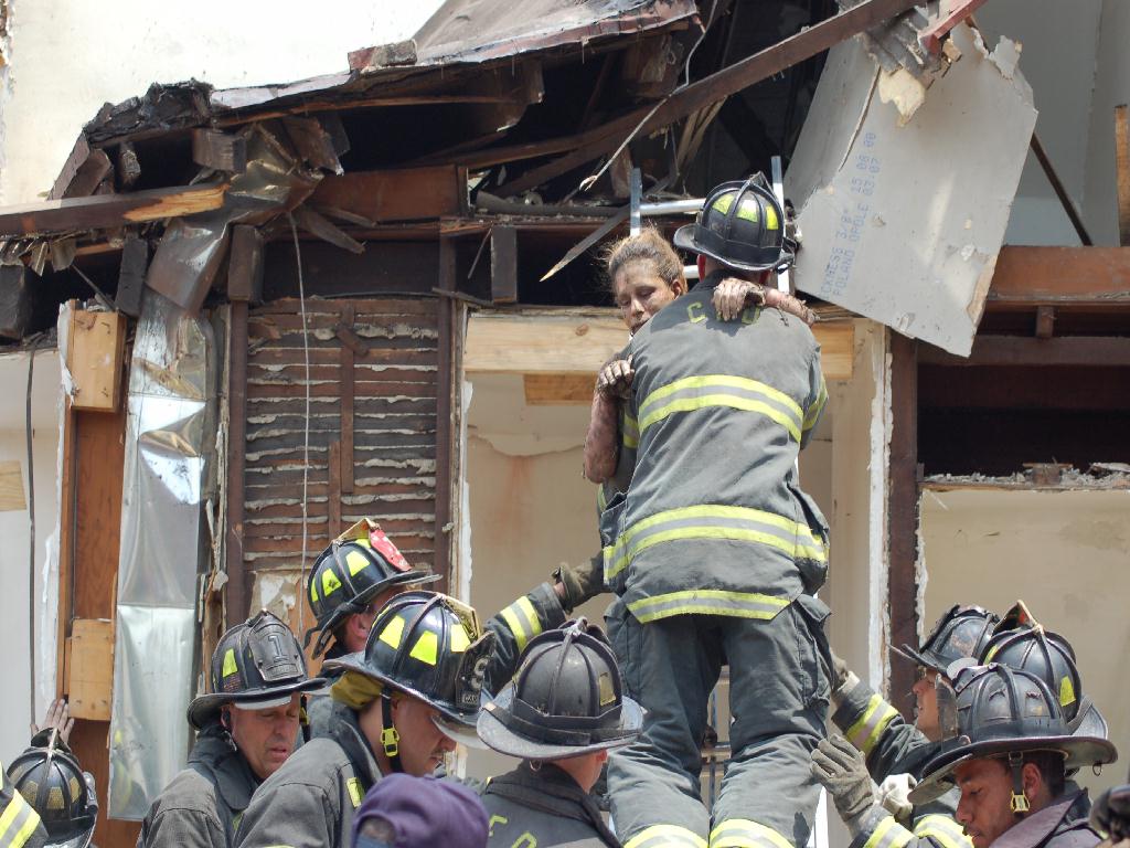 620 Sycamore Street fire, June 17, 2006 — Camden firefighters