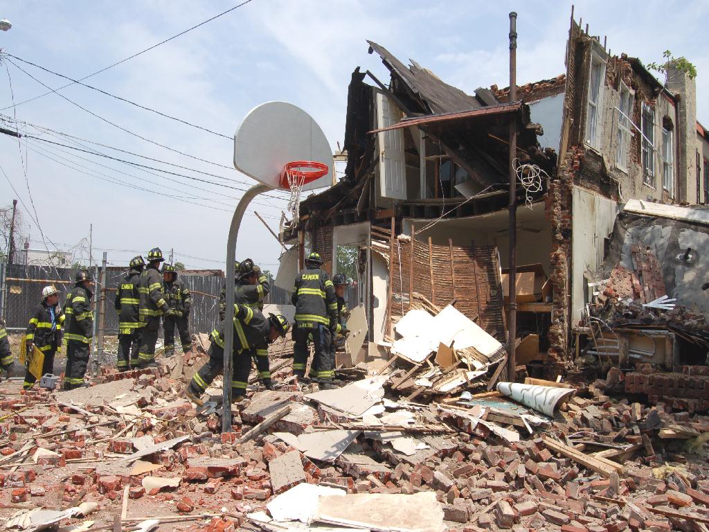 620 Sycamore Street fire, June 17, 2006 — Camden firefighters