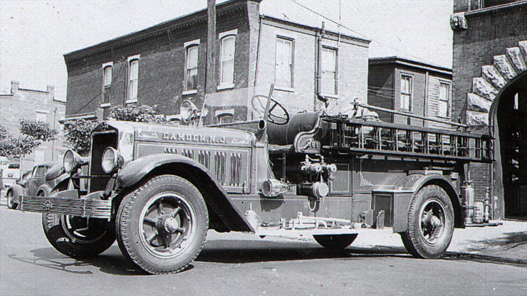 Engine Company 1, 1934 American LaFrance Pumper 1000 GPM, 409 Pine Street