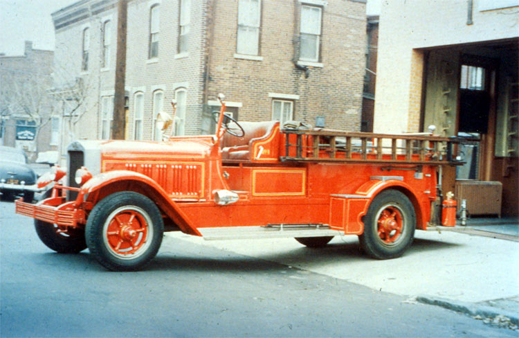 Engine Company 1, 1934 American LaFrance Pumper 1000 GPM, 409 Pine Street, June 1952
