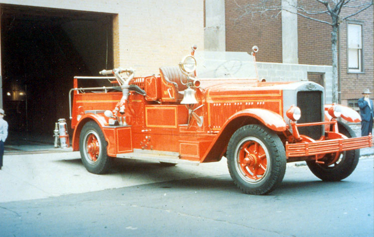 Engine Company 1, 1934 American LaFrance Pumper 1000 GPM, 409 Pine Street, June 1952