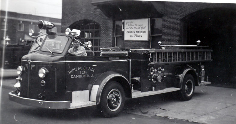 1955 American LaFrance 1000 GPM Pumper, Engine Company 10