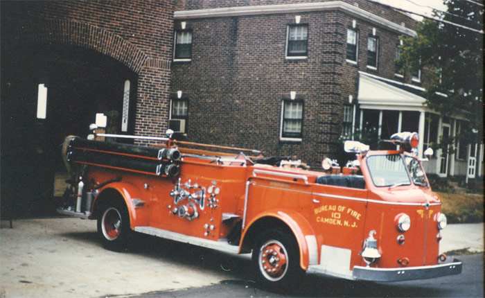1955 American LaFrance 1000 GPM Pumper, Engine Company 10