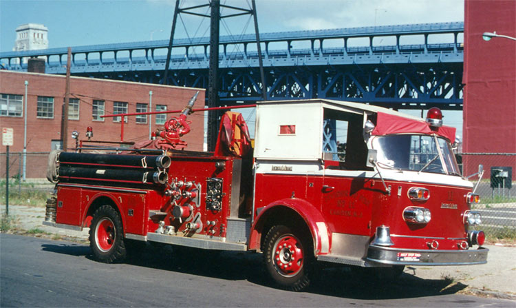 American LaFrance 900 series assigned to Engine Company 11