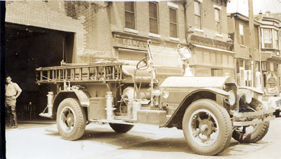 Engine Company 3, June 15, 1952 — 1928 American LaFrance Combination No. 6306