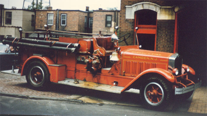 Engine Company 6 — 1934 American LaFrance 1000 GPM Pumper