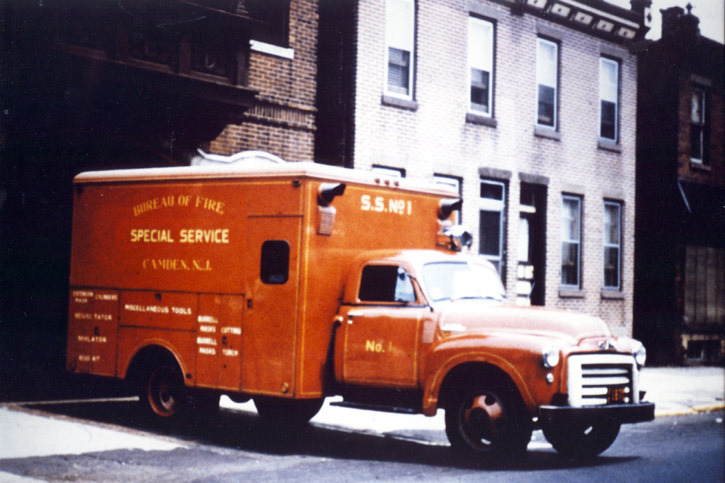 Engine Company 7, 1960 — 1951 GMC