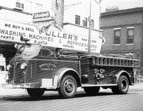 Engine Company 7, 1954 — 1954 American LaFrance 1000 GPM Pumper