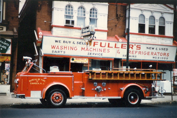 Engine Company 7, 1954 — 1954 American LaFrance 1000 GPM Pumper