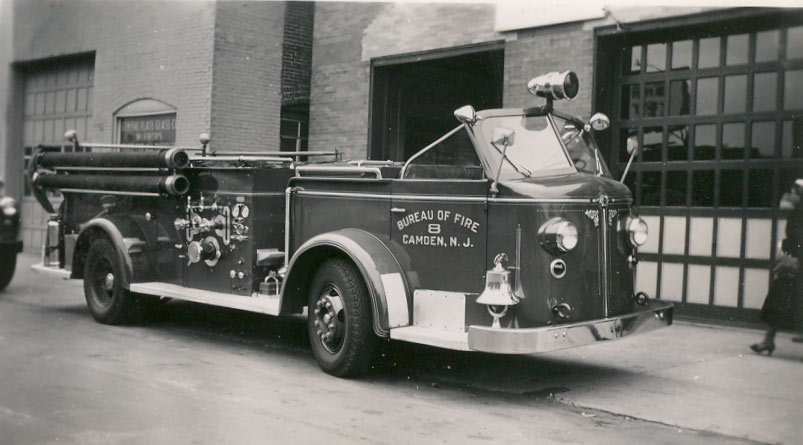 1951 American LaFrance 1000 GPM Pumper L-4456, 1952